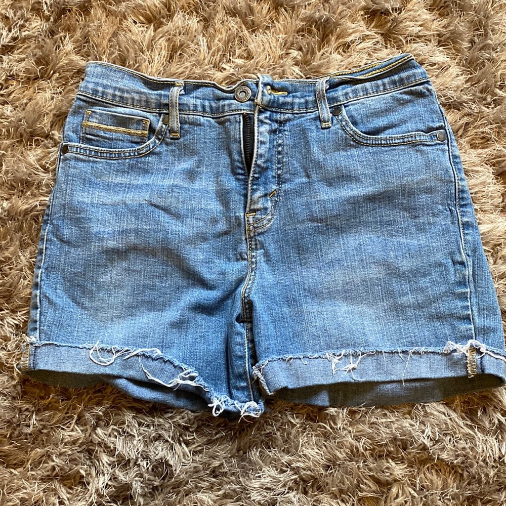 Levi’s shorts